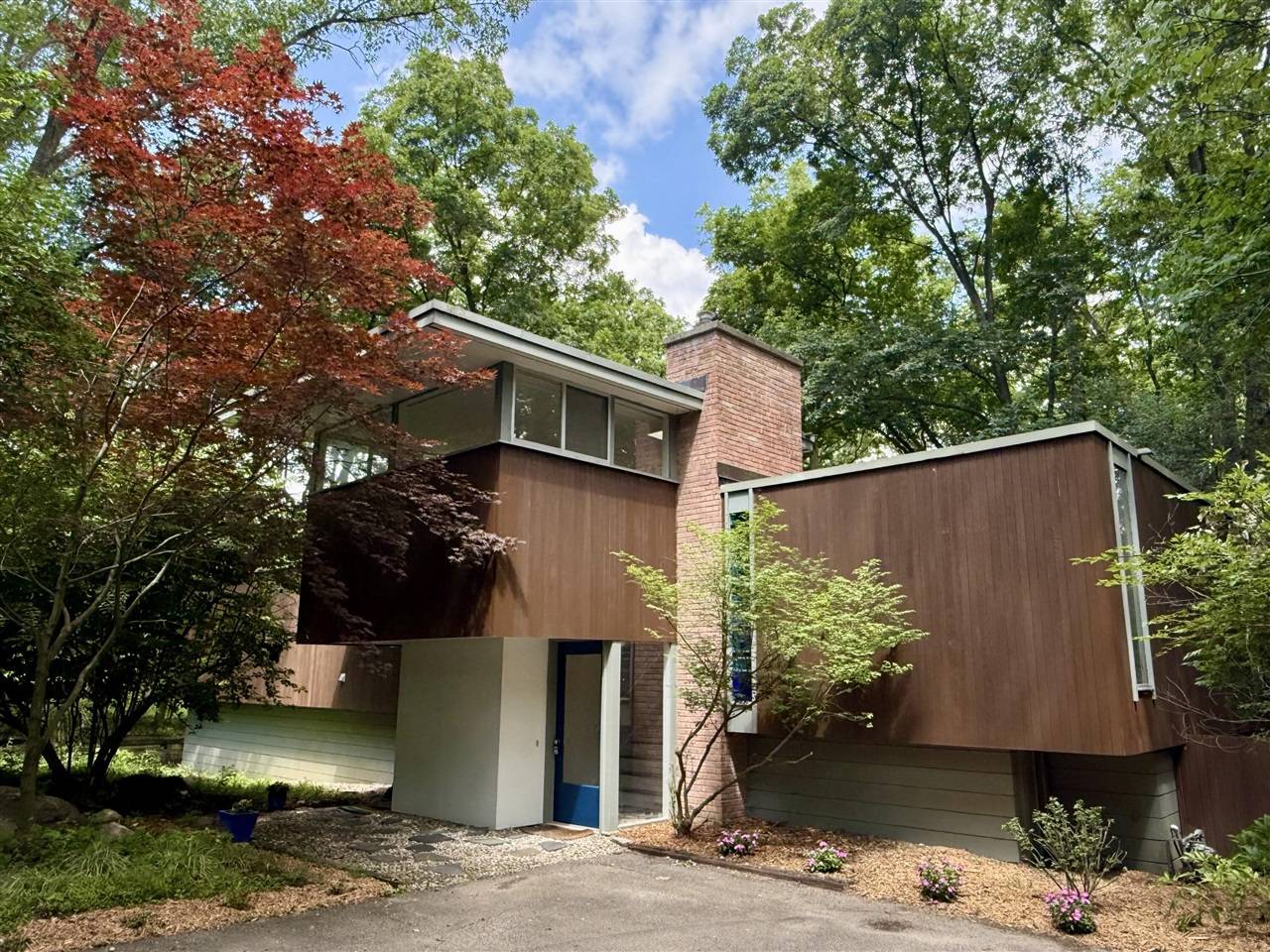 Ann Arbor, MI 48103-2223,2707 Englave Drive