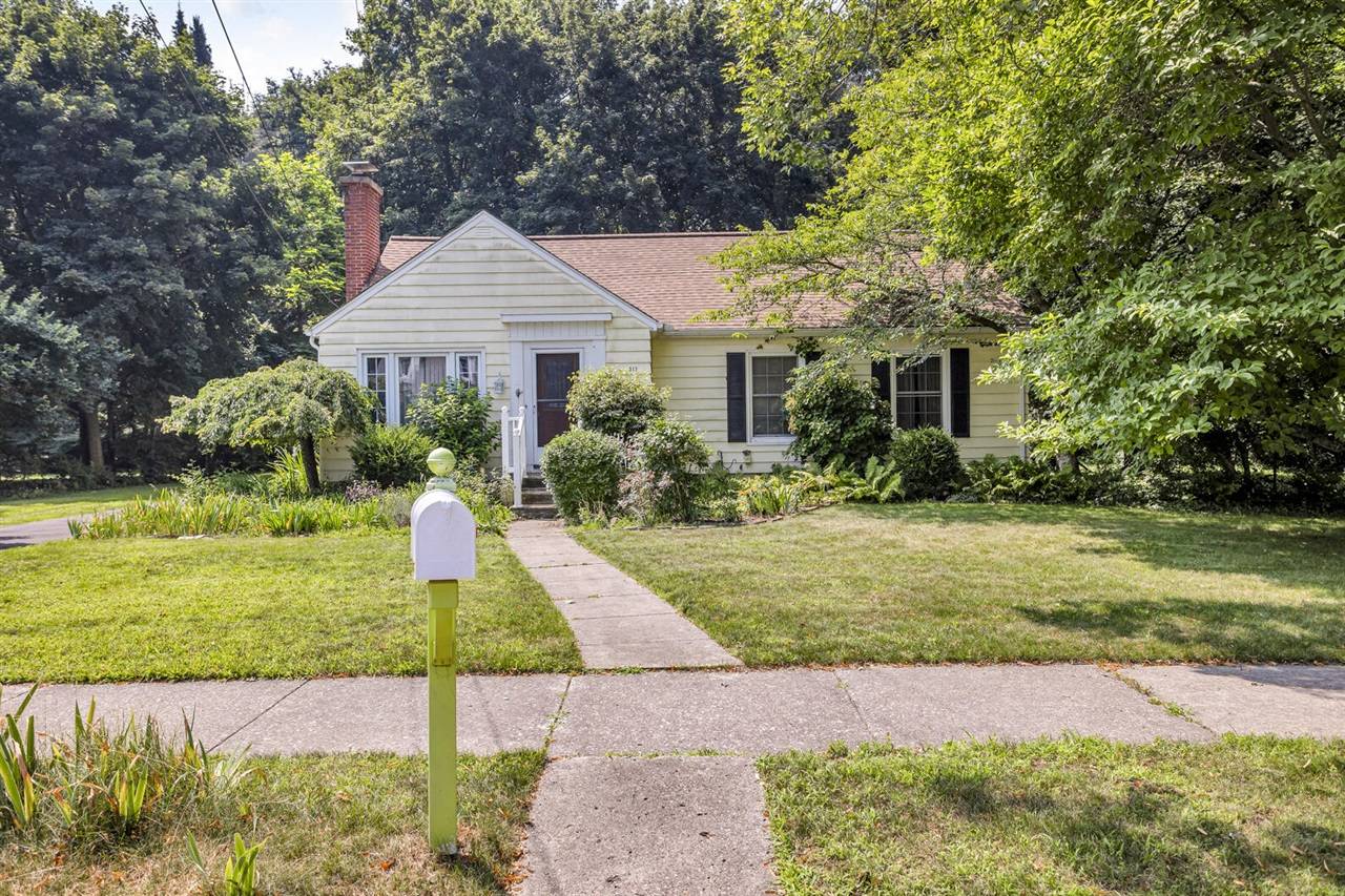 317 Sulgrave Avenue, Jackson, MI 49203-4598