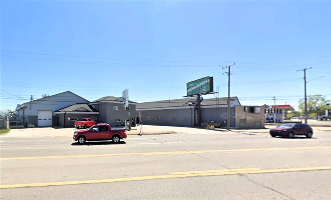 29100 Groesbeck Highway, Roseville, MI 48066