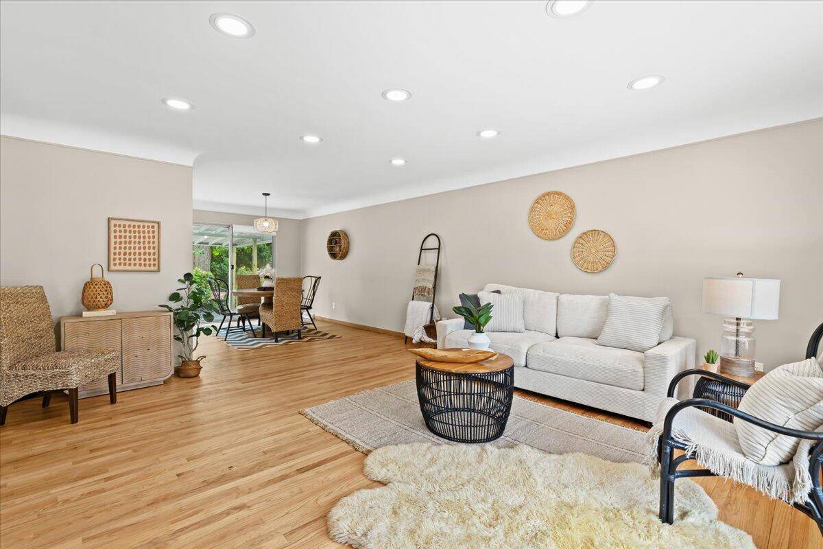 Lathrup Village, MI 48076,18661 Middlesex Avenue