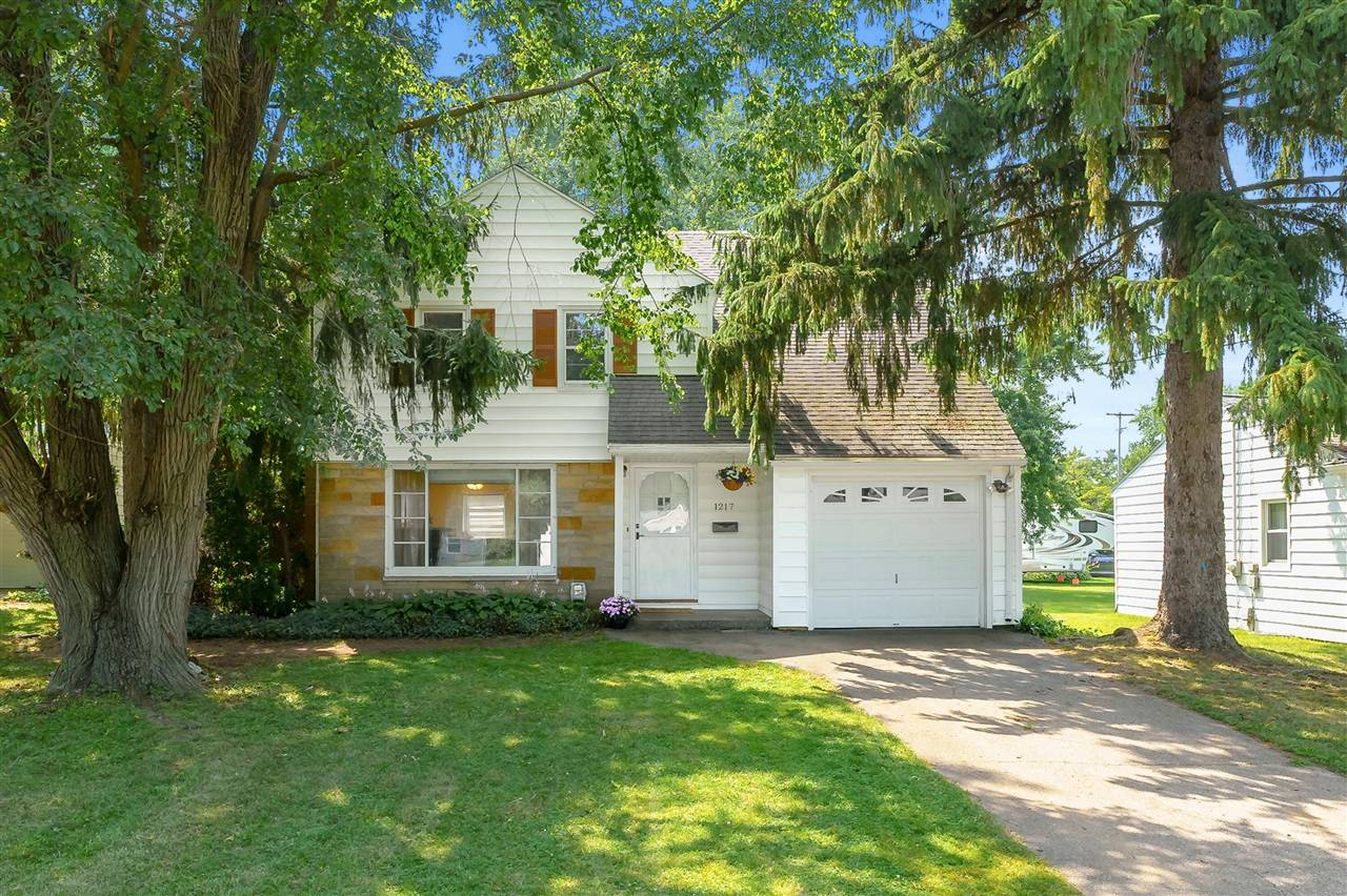 1217 Coolidge Avenue, Kalamazoo, MI 49006-2402