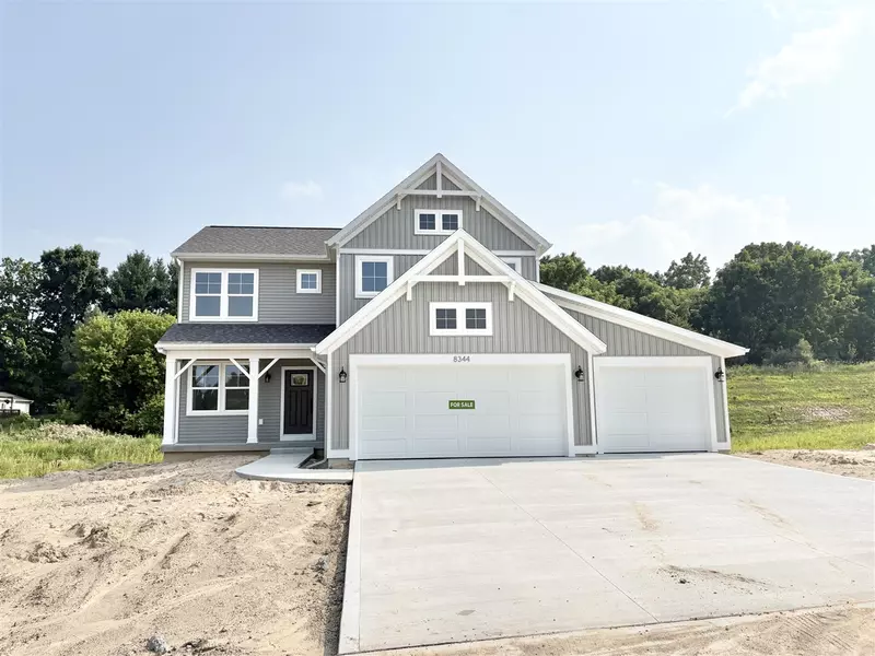8344 Kettle Oak Drive, Alto, MI 49302