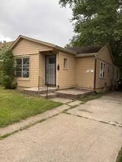 6145 Stahelin Avenue, Detroit, MI 48228-4738