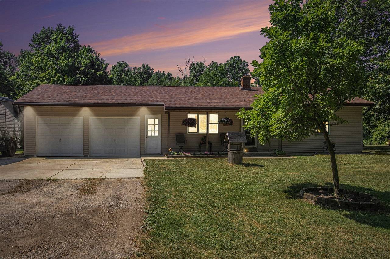 12065 60th Avenue, Allendale, MI 49401-9761