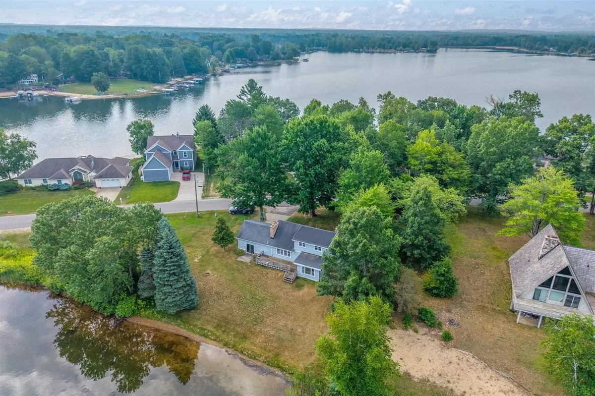 Canadian Lakes, MI 49346,7914 W. Royal Road