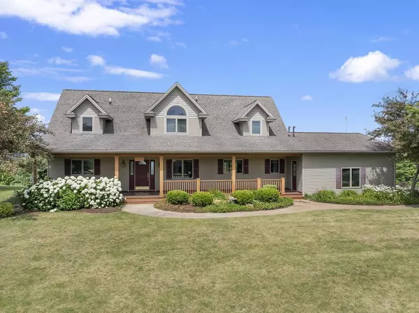 136 Lakeridge Trail, Boyne City, MI 49712-9606