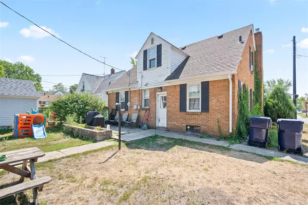 Holland, MI 49423-3329,283 W 16th Street