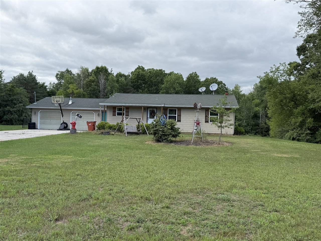 12455 MacClain Street, Cedar Springs, MI 49319