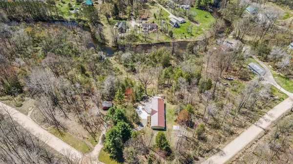 1499 N Apple Drive, White Cloud, MI 49349-9771