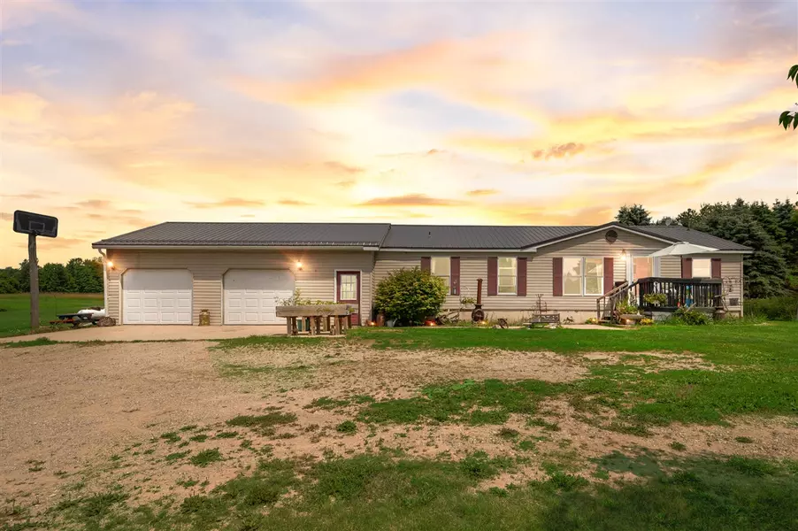 4740 Hoover Road, Barryton, MI 49305