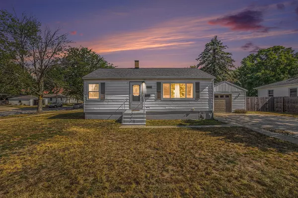 1203 Waverly Avenue,  Grand Haven,  MI 49417-2252