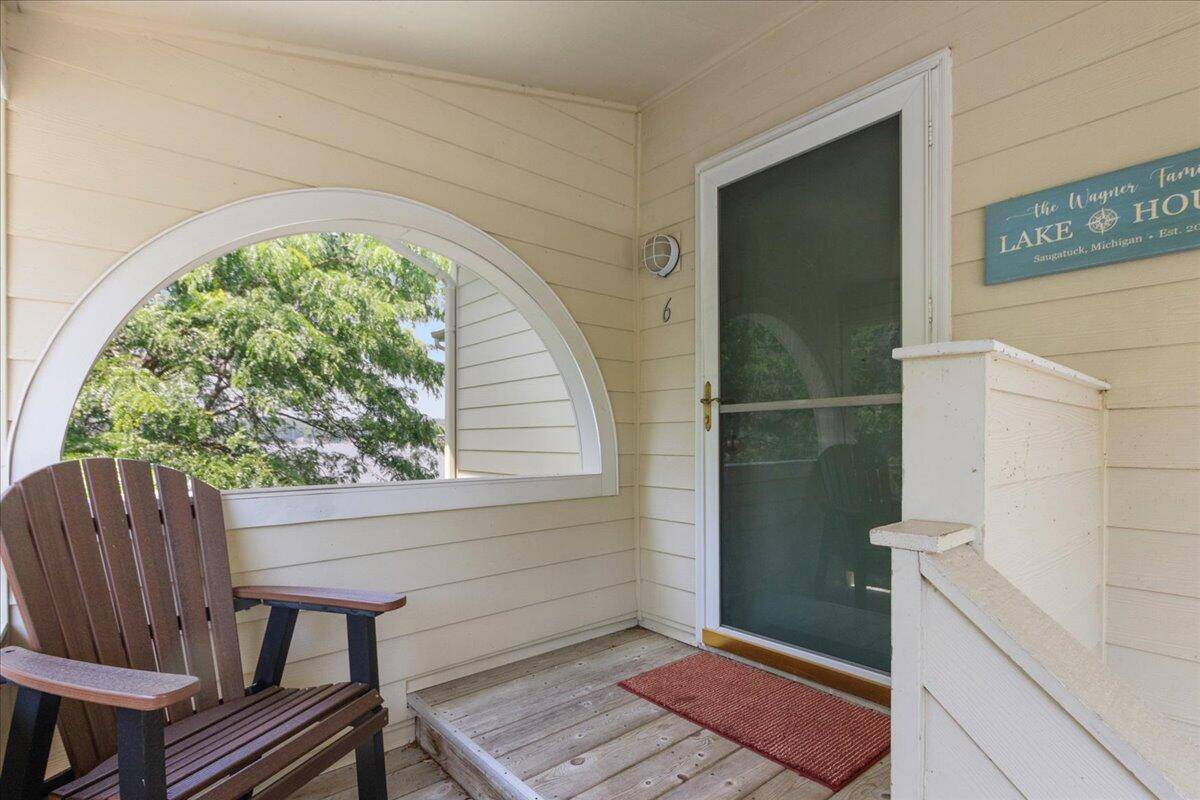 987 Lake Street, Saugatuck, MI 49453