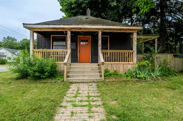 112 W St. Joseph Street, Coloma, MI 49038