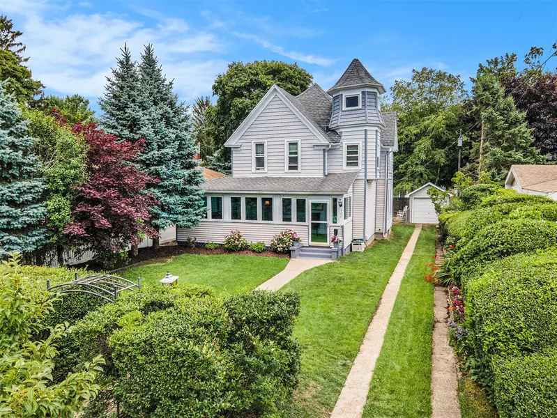 322 North Shore Drive, South Haven, MI 49090
