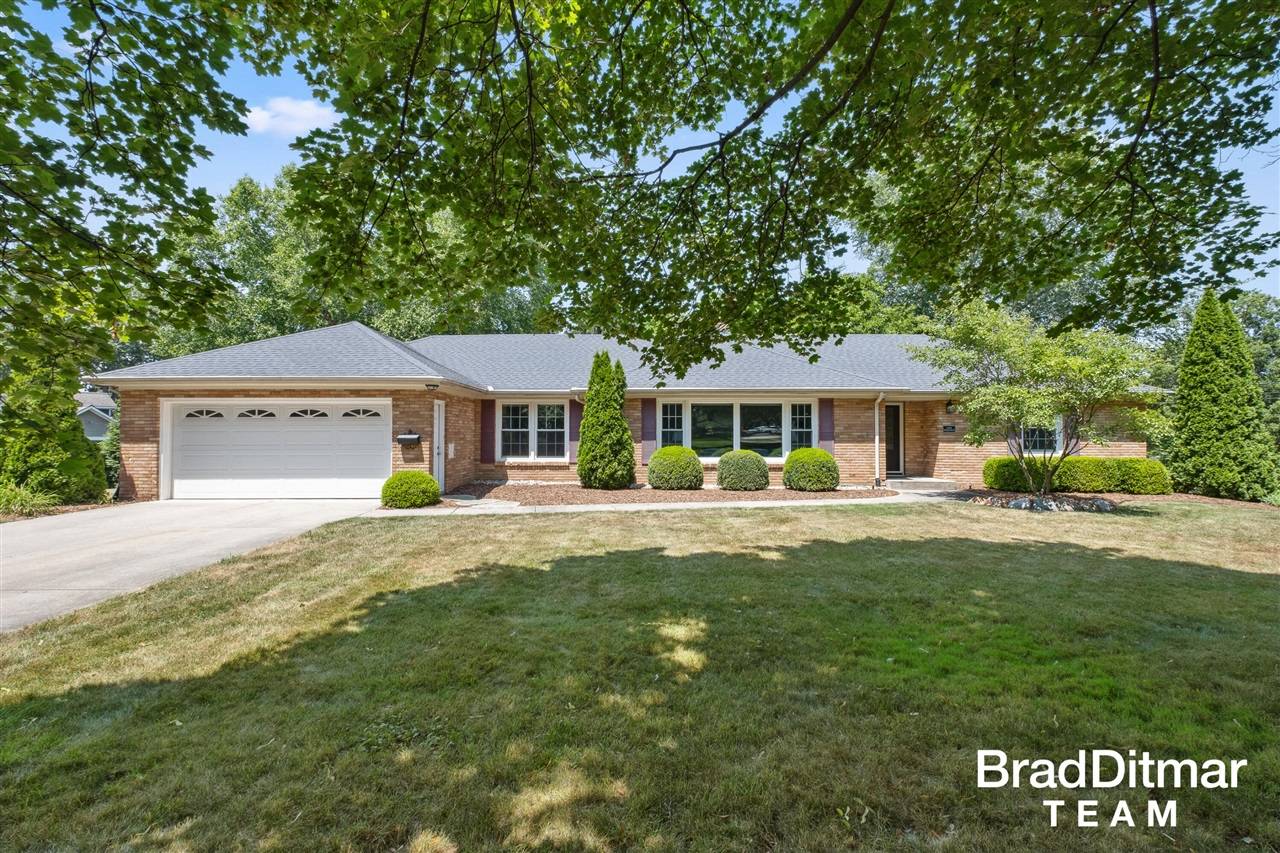 2353 Wilshire Drive, Grand Rapids, MI 49506-4019