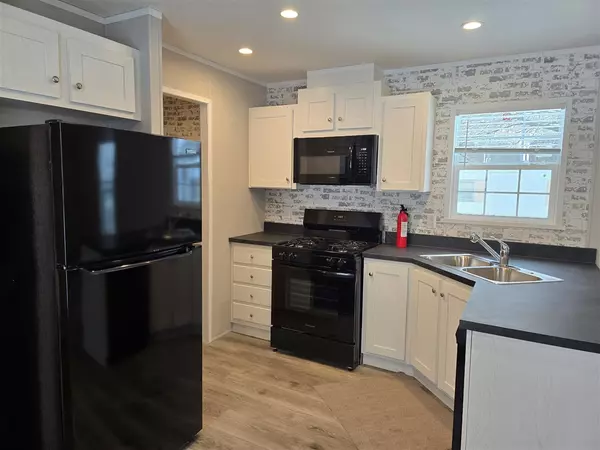 Muskegon, MI 49444,3331 Pinebrook Street