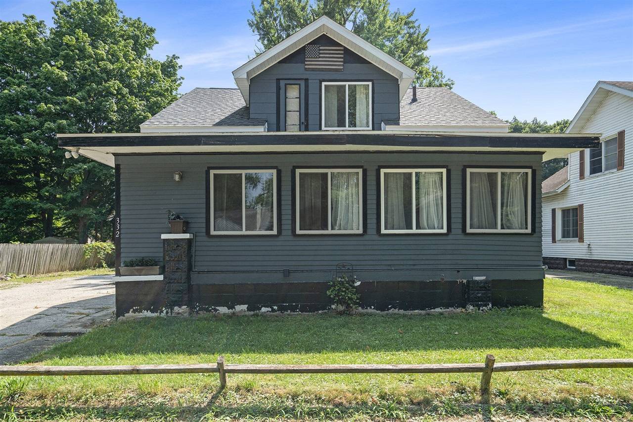 Three Rivers, MI 49093,332 S Hooker Avenue