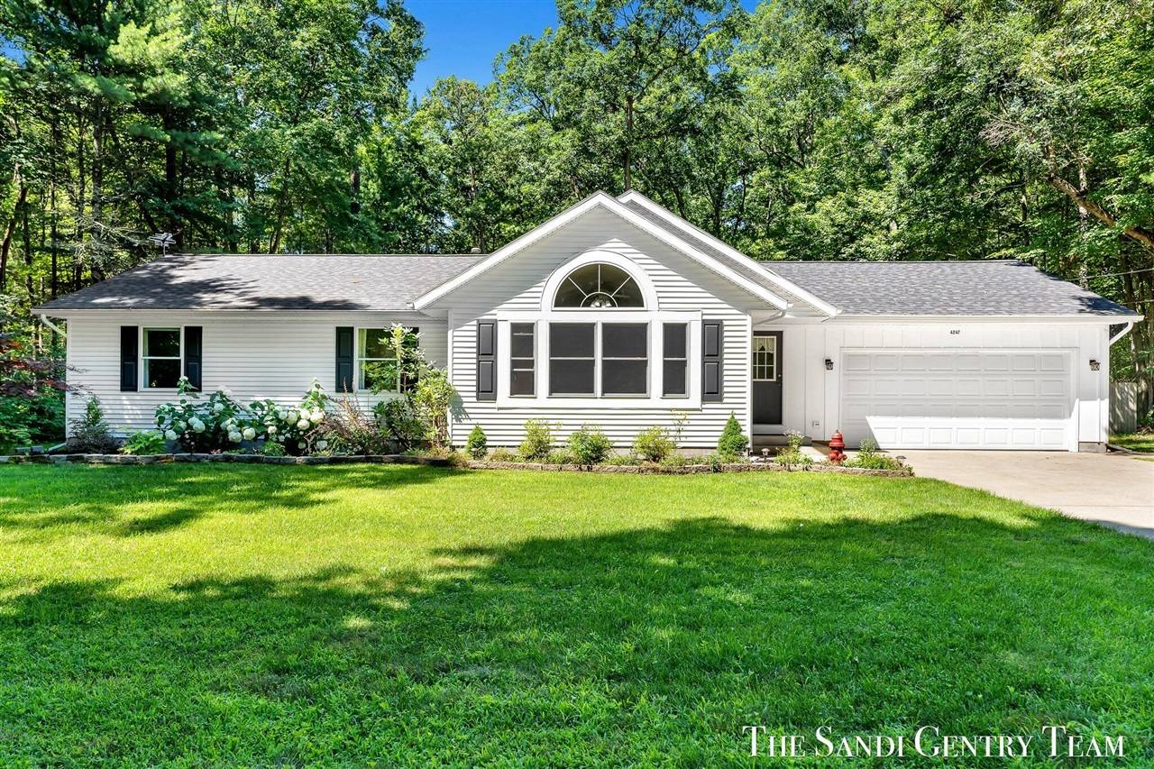 4247 Duck Creek Lane, Whitehall, MI 49461-9404