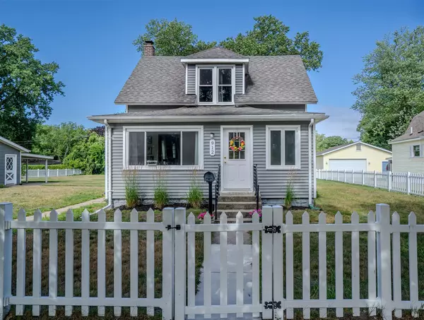 South Haven, MI 49090-1631,912 St Joseph Street
