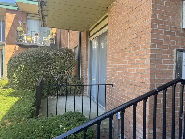 1870 Axtell Drive, Troy, MI 48084