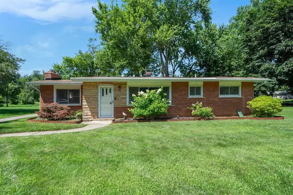 South Lyon, MI 48178-1616,60610 Marjorie Ann Street
