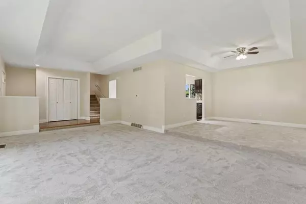 Saint Joseph, MI 49085-9106,780 Lincoln Pines Place