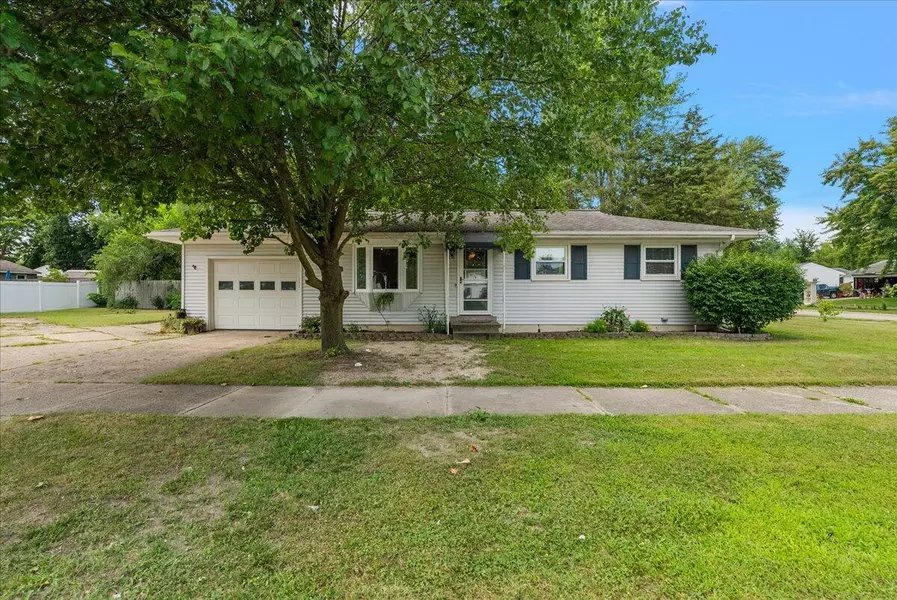 296 Donna Drive, Lowell, MI 49331
