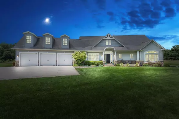 22150 Westfork Drive, Edwardsburg, MI 49112-9282