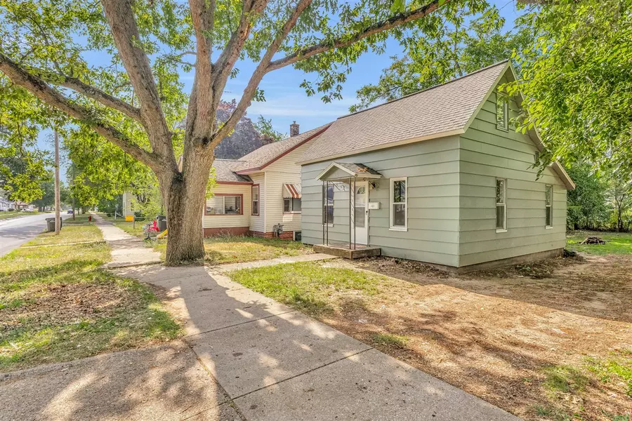 891 E Forest Avenue, Muskegon, MI 49442