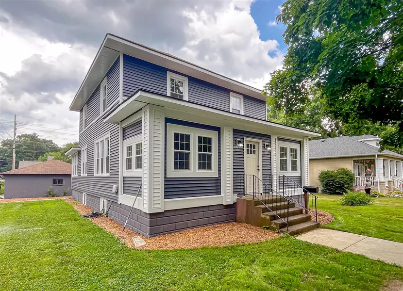 402 S Main Street, Berrien Springs, MI 49103-1225