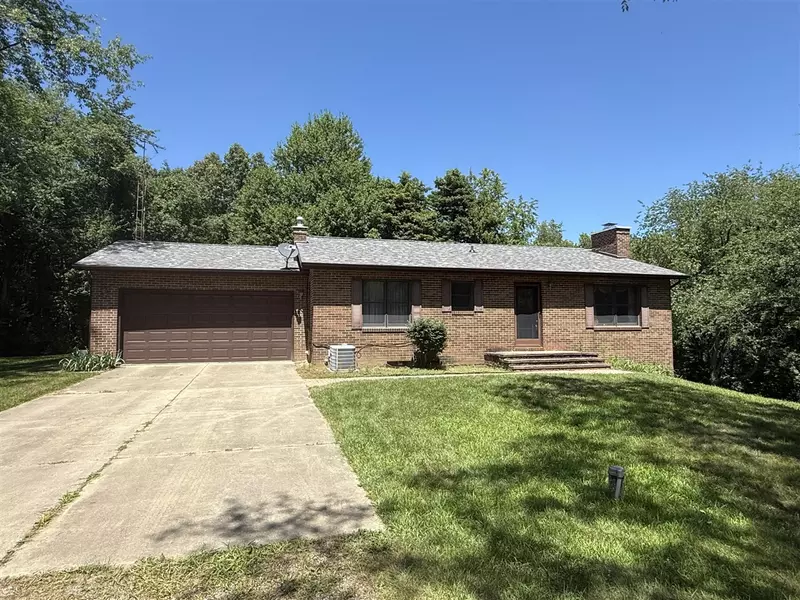 2960 Half Moon Lake Road, Hillsdale, MI 49242-8307