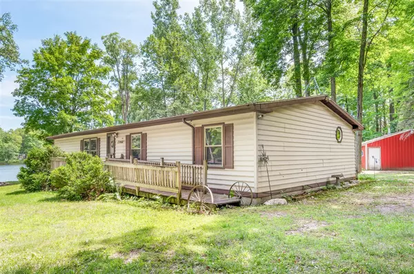 7746 N Manitonka Drive, Weidman, MI 48893