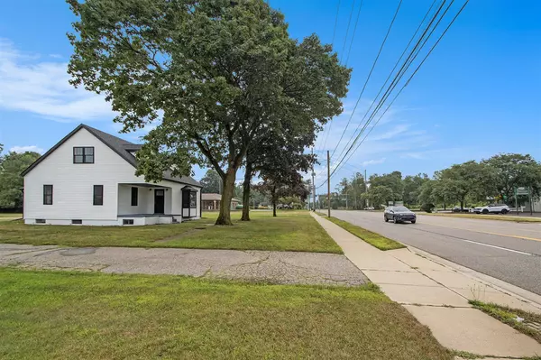1203 E Centre Avenue, Portage, MI 49002