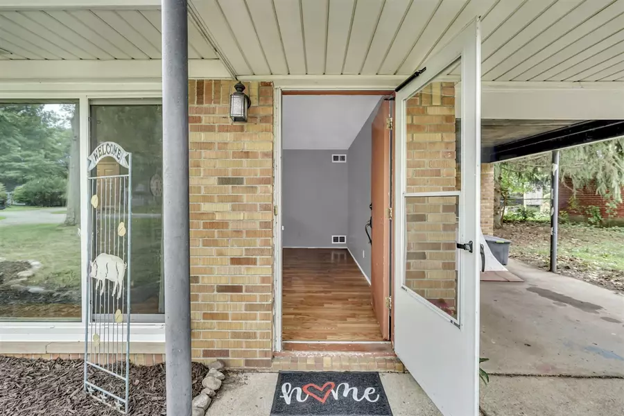 2480 Walce Drive, West Bloomfield, MI 48324-1767