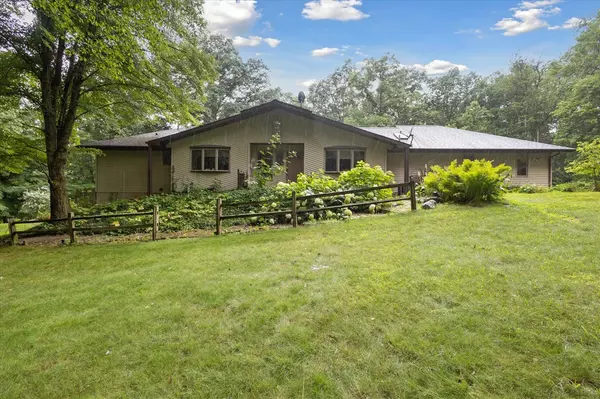 10660 D Drive, Ceresco, MI 49033-9781