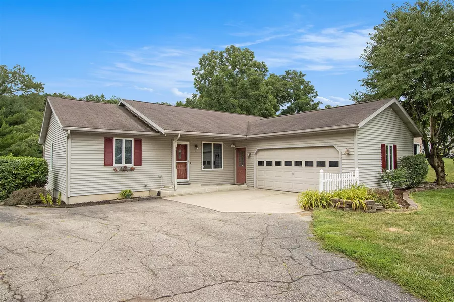 272 Fairway Court, Plainwell, MI 49080-9122
