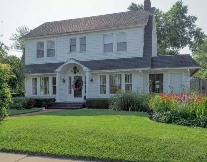336 N Riverview, Kalamazoo, MI 49004-1310