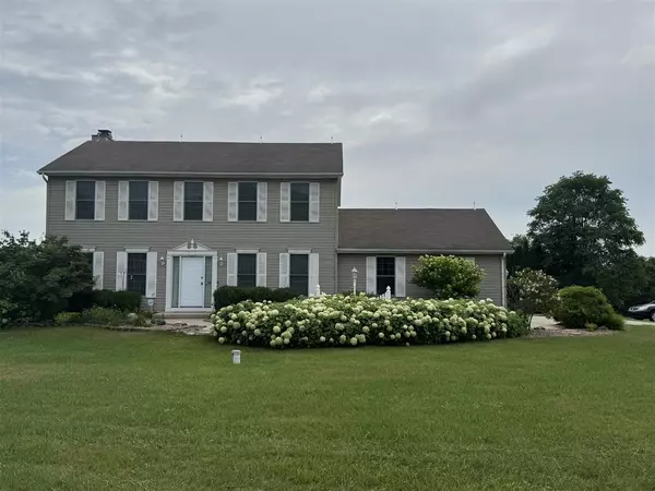 51701 Leach Road, Dowagiac, MI 49047-9235