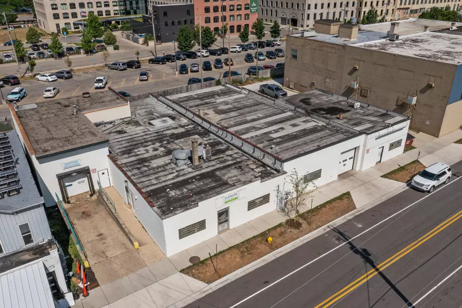 833 Ottawa Avenue, Grand Rapids, MI 49503