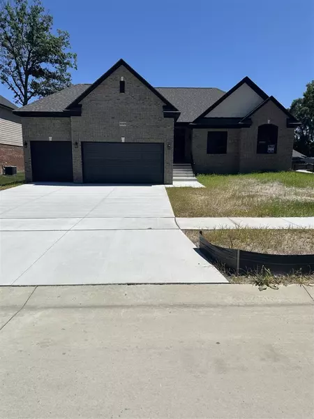 50402 Oakbrooke Drive, New Baltimore, MI 48047-4074