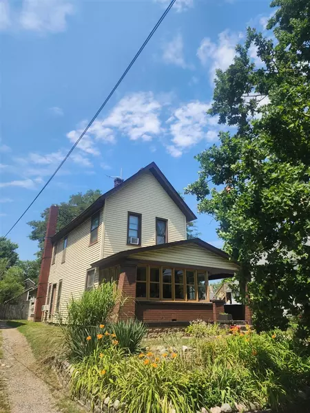 721 Fairview Avenue, Grand Rapids, MI 49503