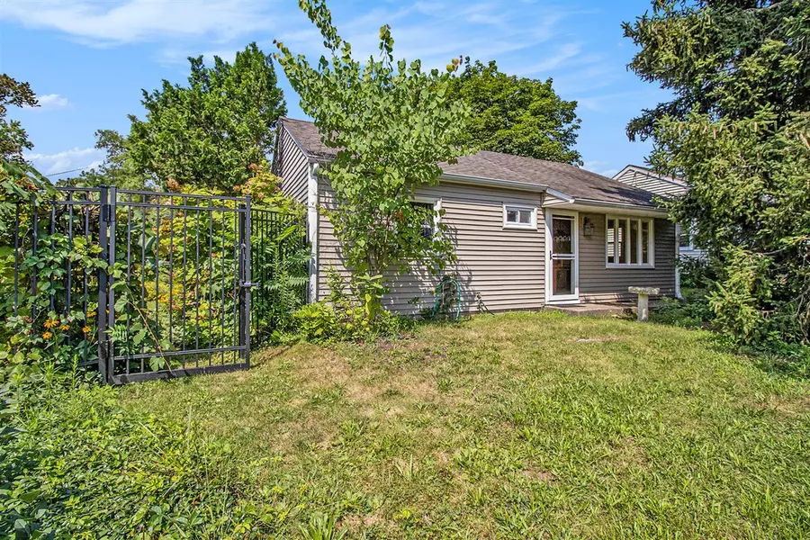 3330 S Rose Street, Kalamazoo, MI 49001-4723