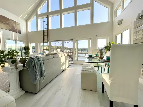 Mattawan, MI 49071-9471,727 Treasure Island Circle