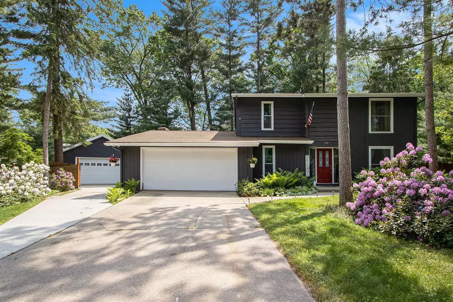 442 Pinewood Circle, Portage, MI 49002-7135