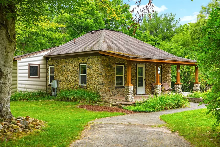 10150 SE East Torch Lake Drive, Alden, MI 49612-9501