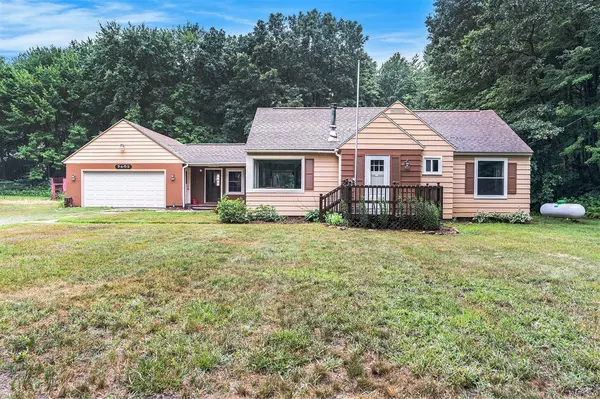 7653 Hart Road, Holton, MI 49425-9517