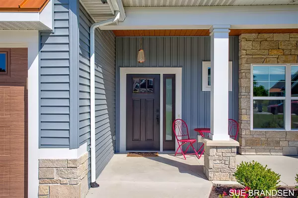 Holland, MI 49423,6107 S Harbor Drive