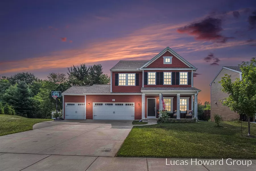 490 Pioneer Trail, Cedar Springs, MI 49319