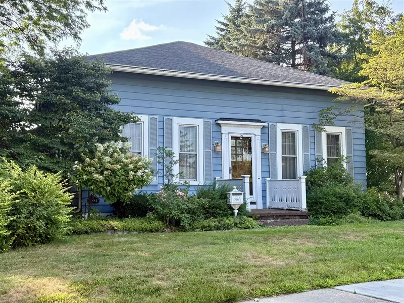 1464 S Riverside Avenue, Update, MI 48079-5137