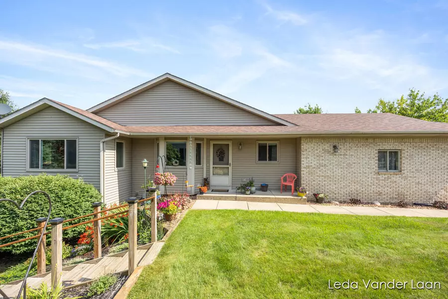7039 Amber Springs Drive, Byron Center, MI 49315